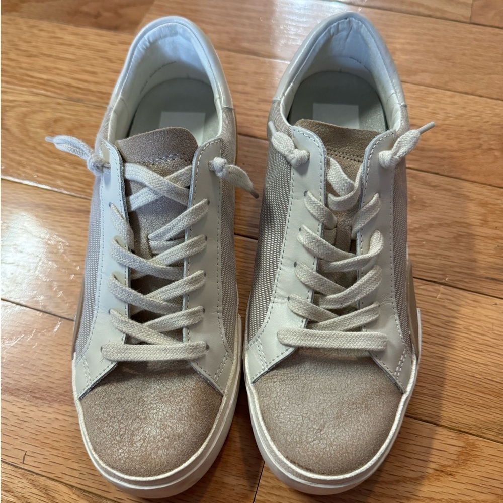 Dolce Vits Sneakers
